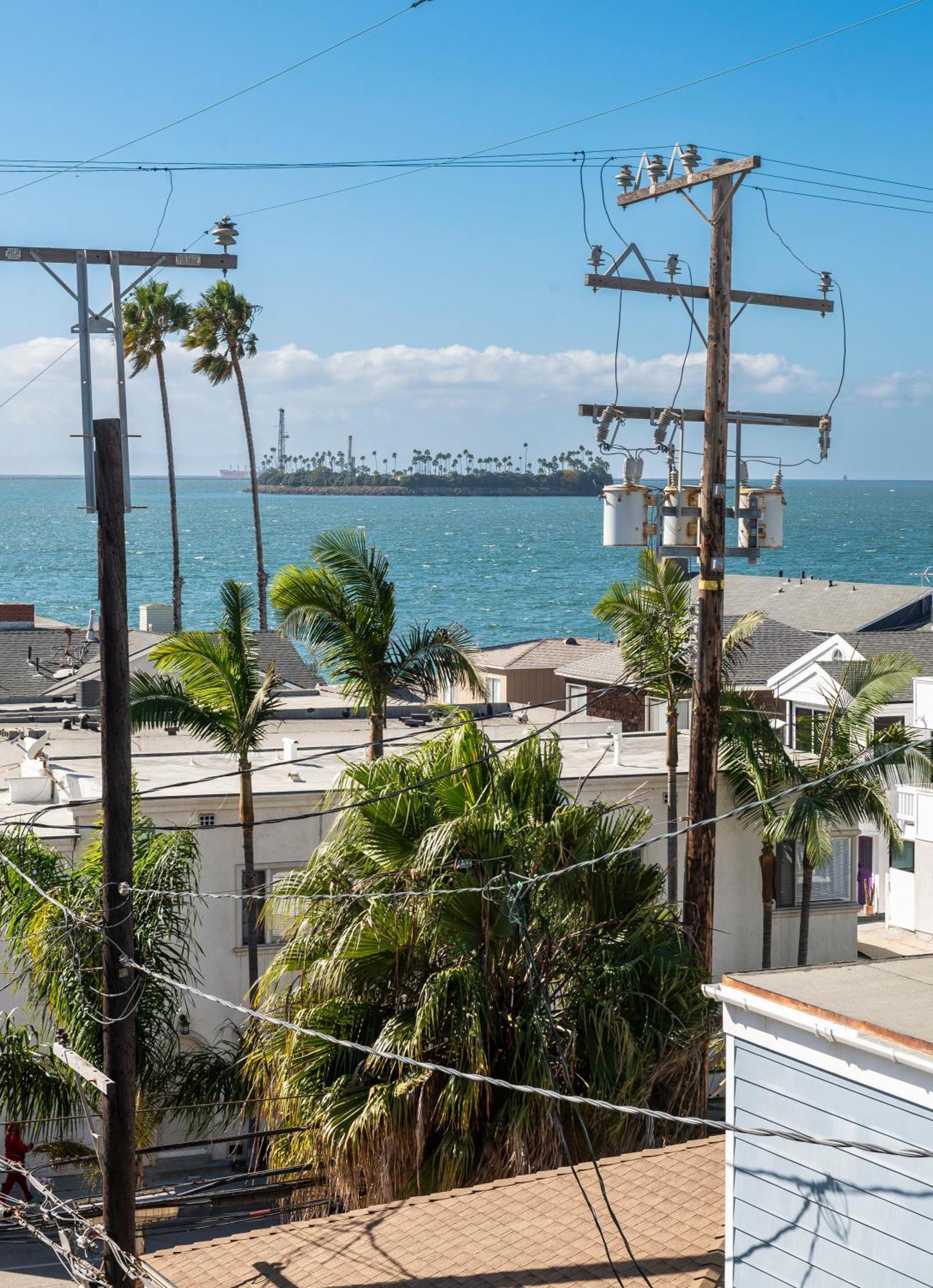 50 M To Sand Lgb 2 King Suites Long Beach Exterior photo